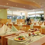 Valamar Diamant *